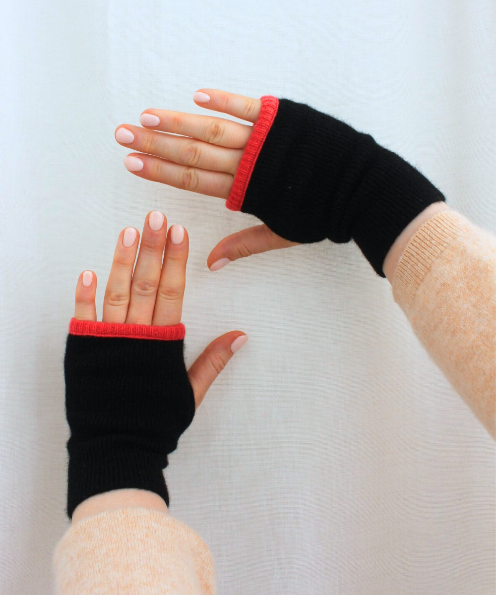 Recycled cashmere hand warmers