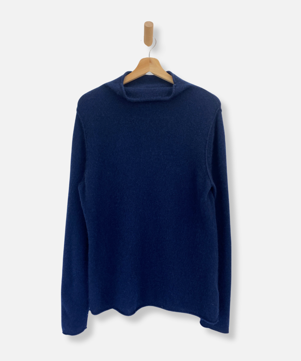 Secondhand cashmere jumper