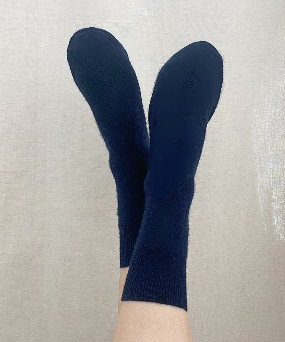 Reclaimed cashmere bed socks