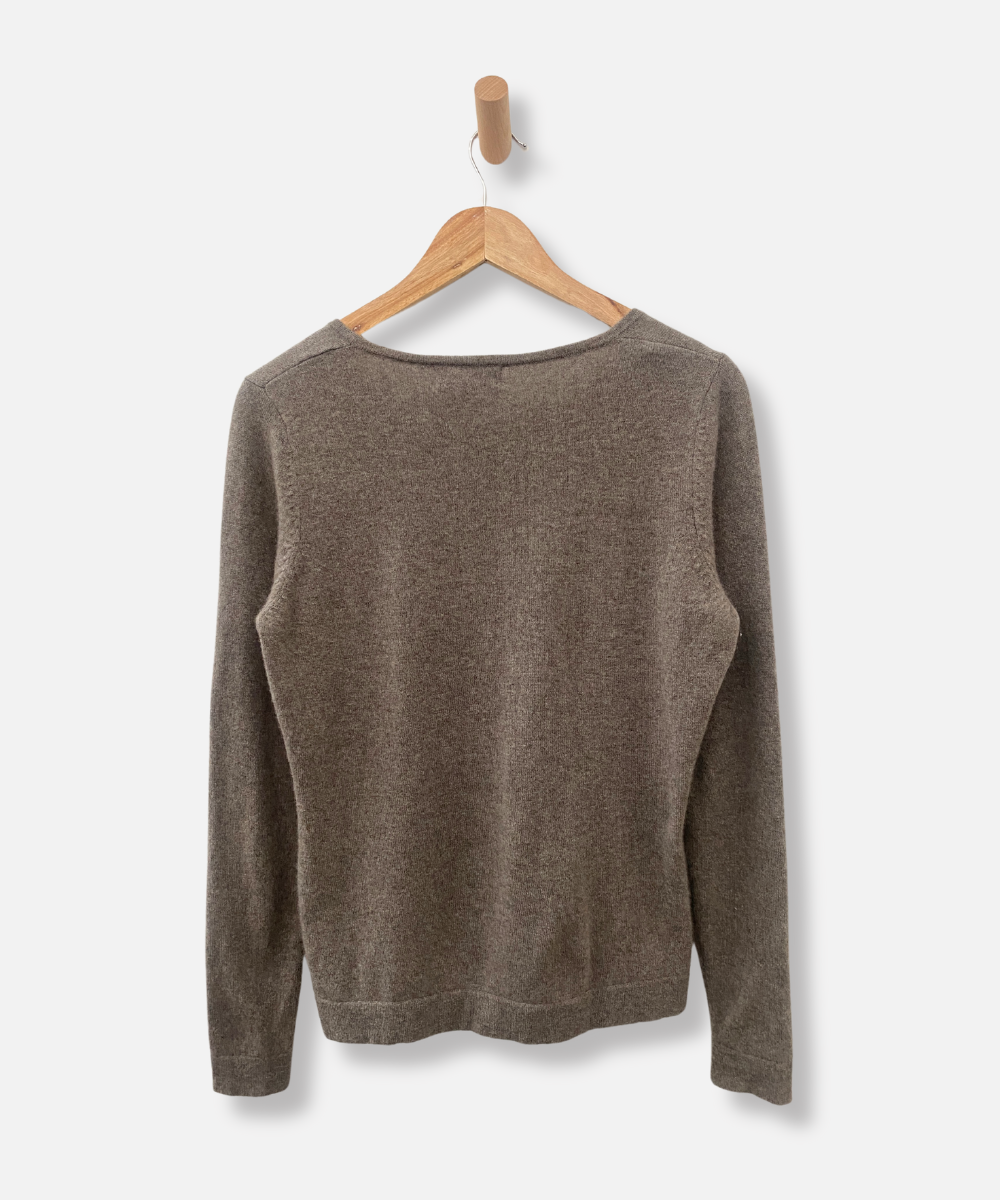 Secondhand cashmere jumper