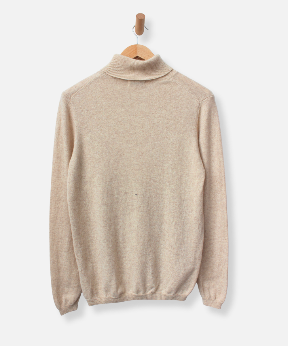 Secondhand cashmere jumper