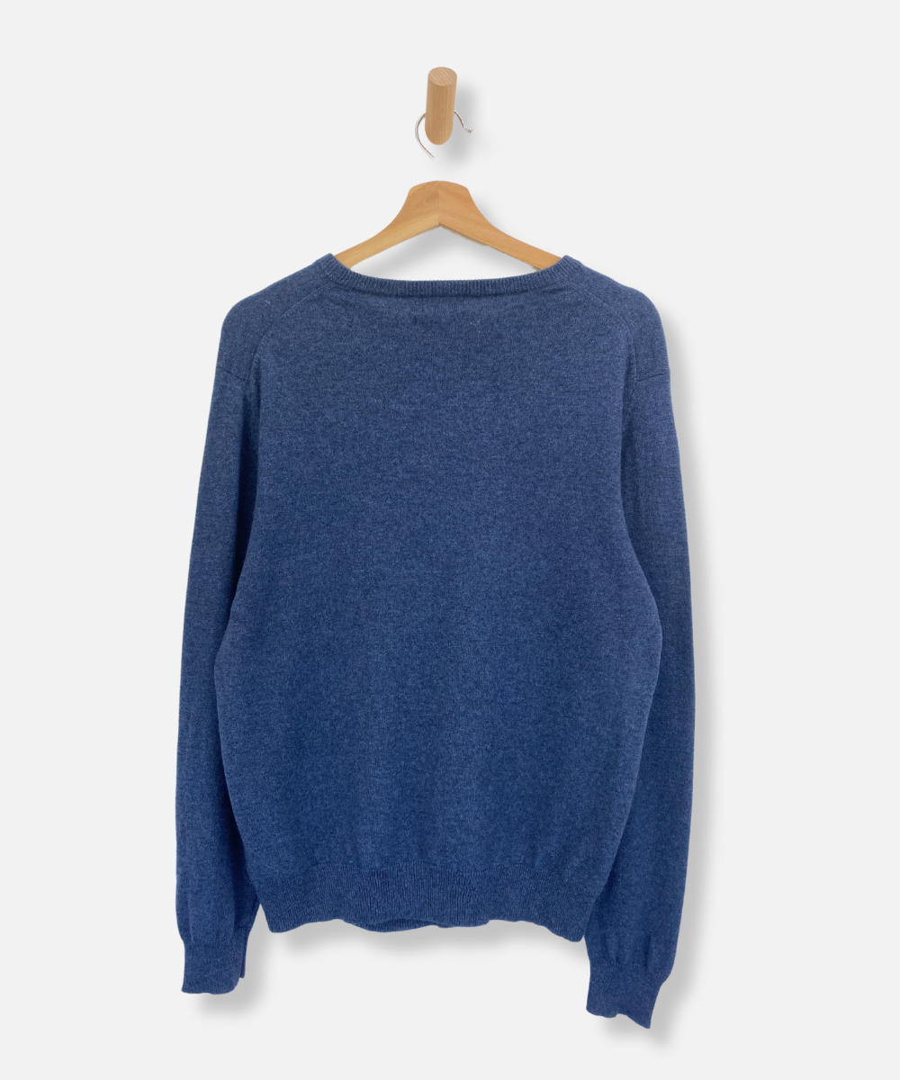 Secondhand cashmere jumper