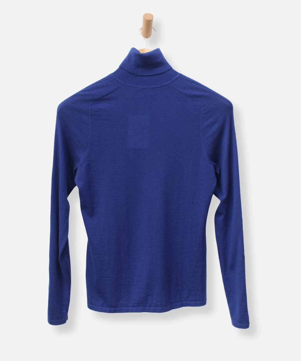 Secondhand cashmere jumper