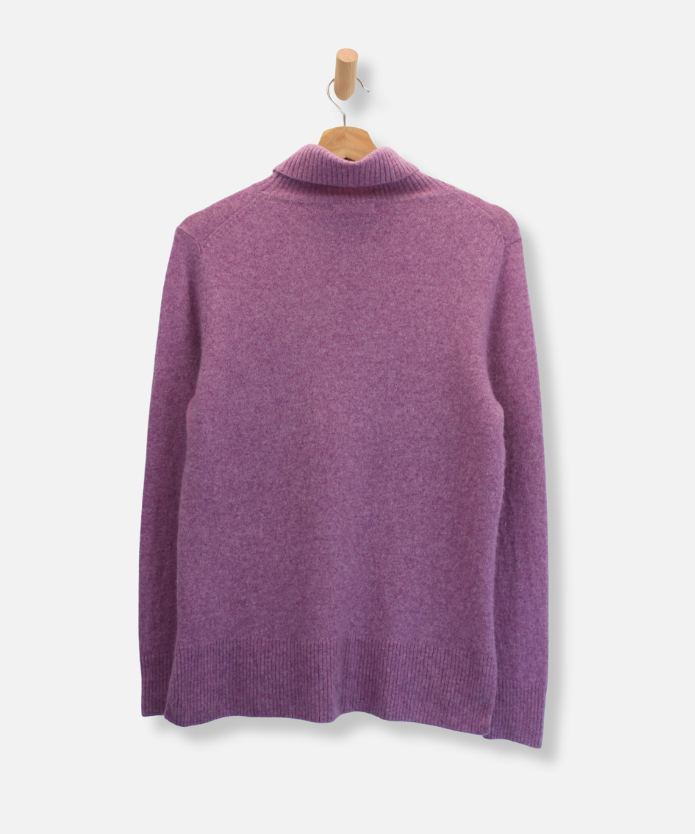 Secondhand cashmere jumper