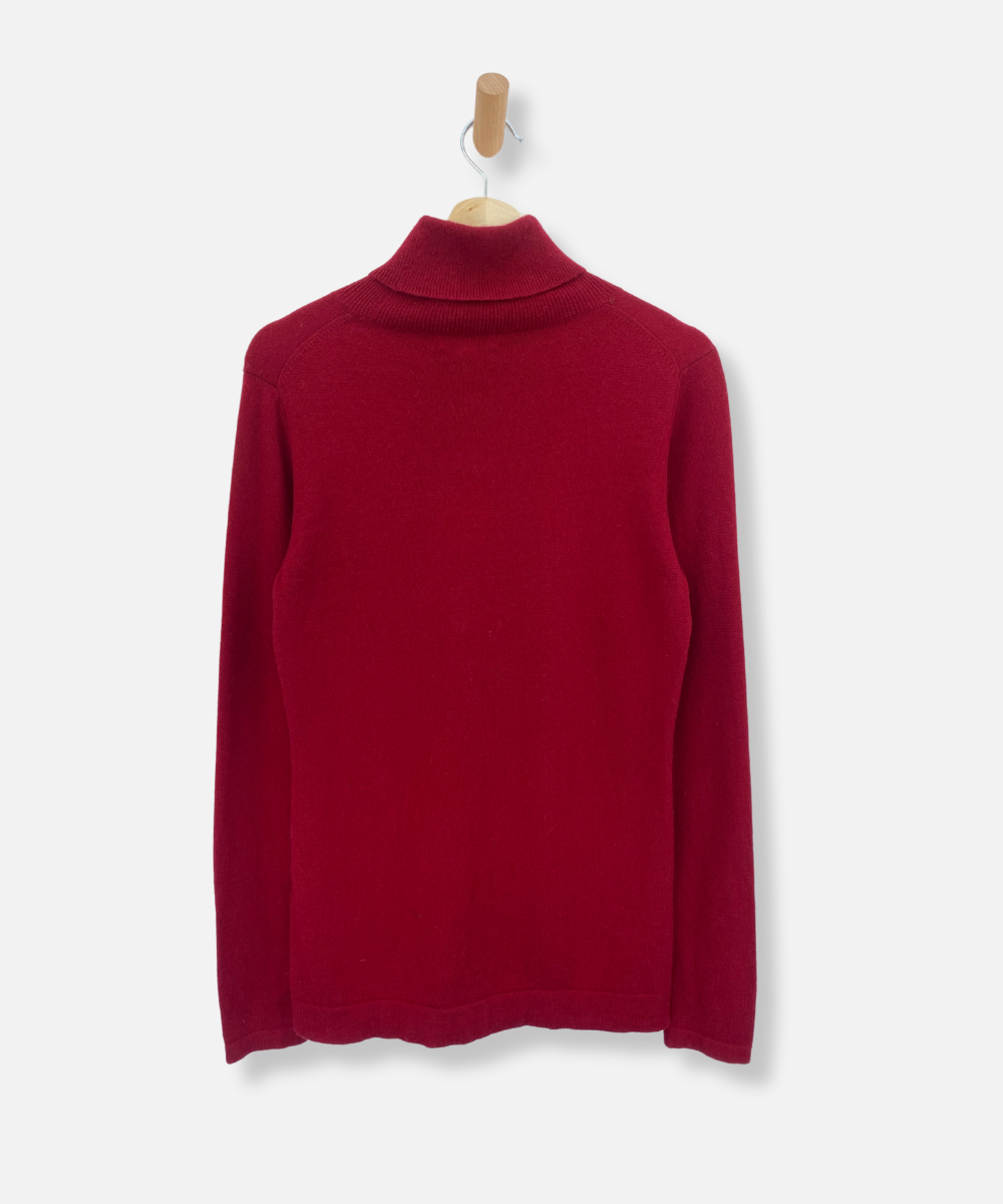 Secondhand cashmere jumper