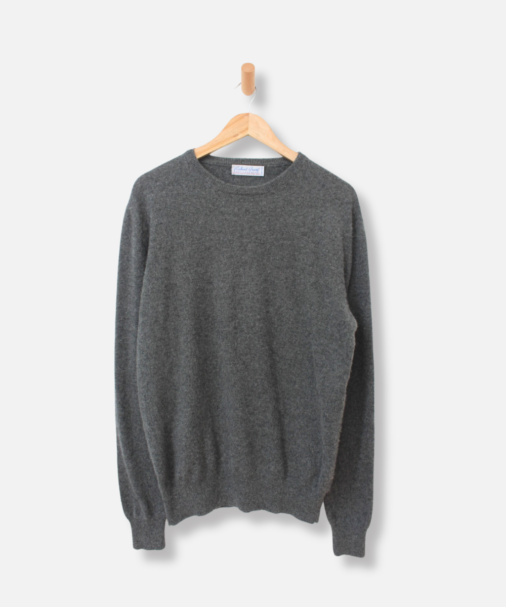 Secondhand cashmere sweater