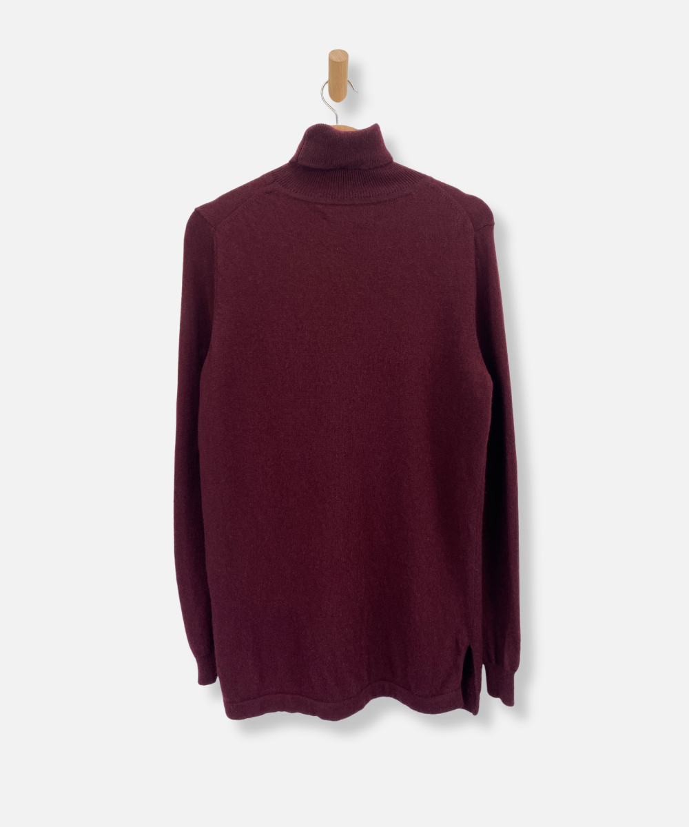 Secondhand cashmere jumper