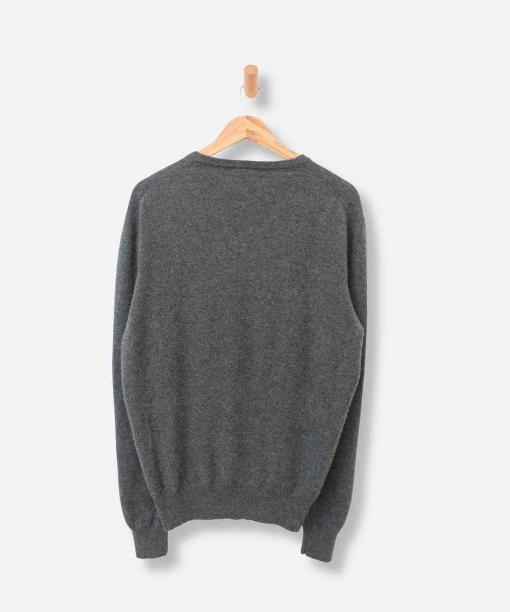 Secondhand cashmere sweater