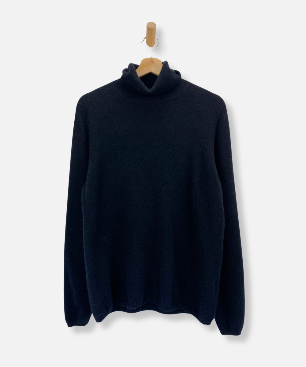 Secondhand cashmere jumper