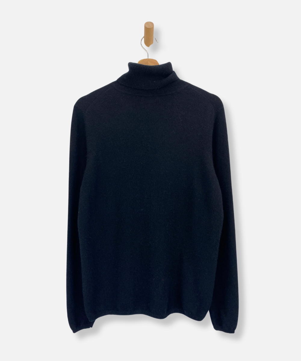 Secondhand cashmere jumper