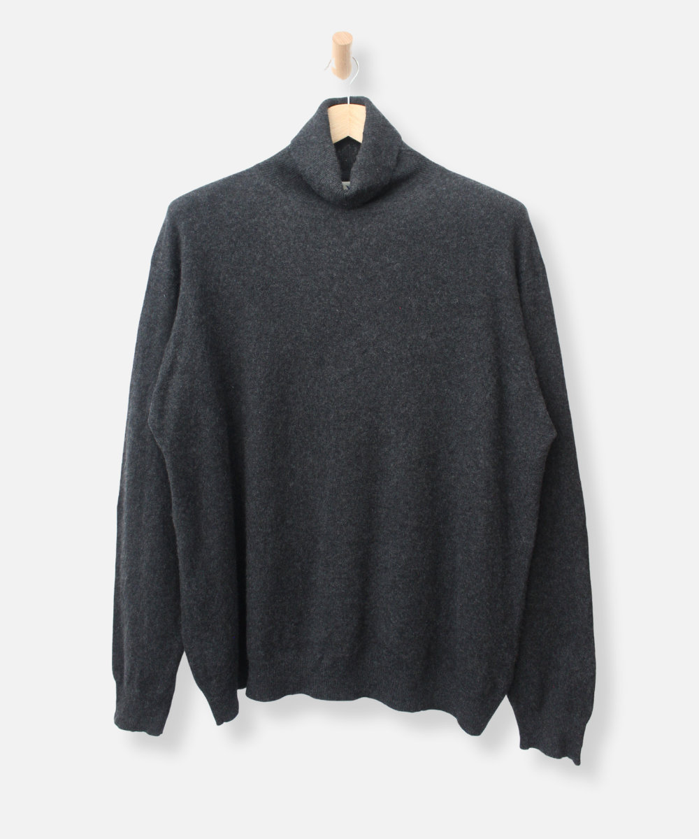 Secondhand cashmere jumper
