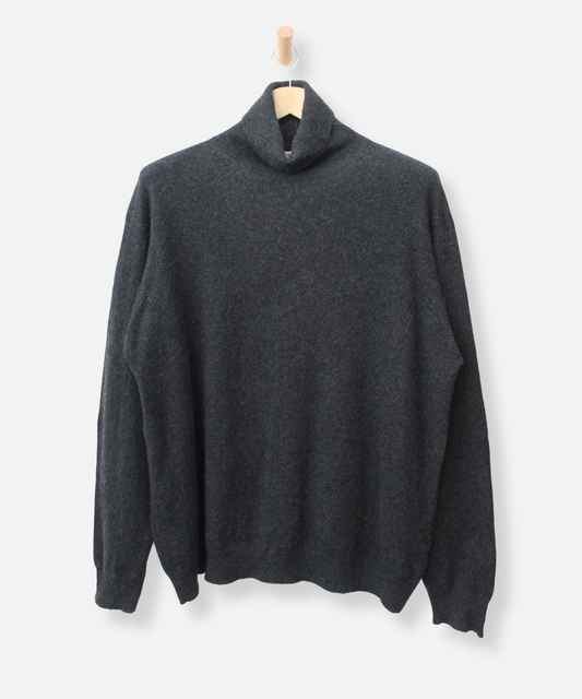 Secondhand cashmere jumper