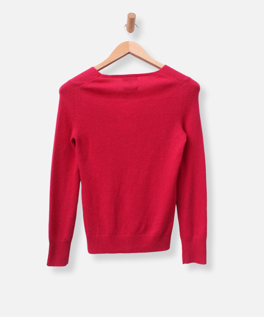 Secondhand cashmere jumper
