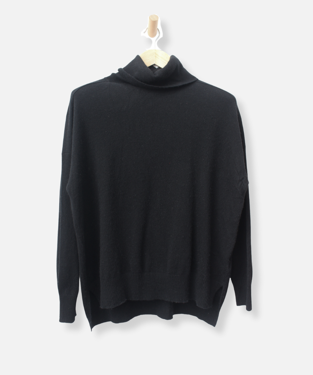 Secondhand cashmere jumper
