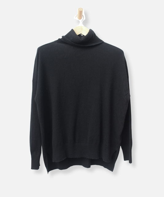 Secondhand cashmere jumper