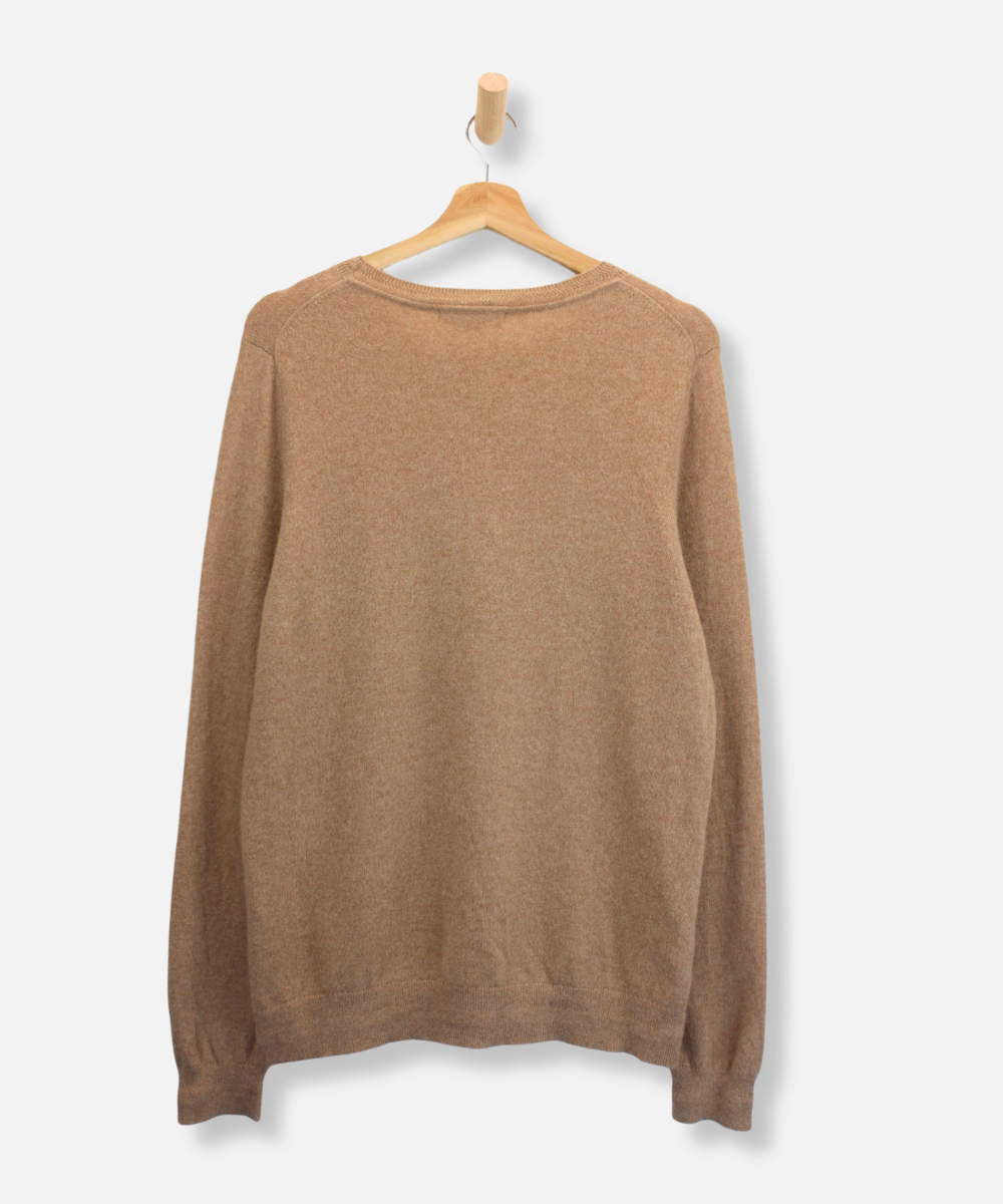 Secondhand cashmere jumper