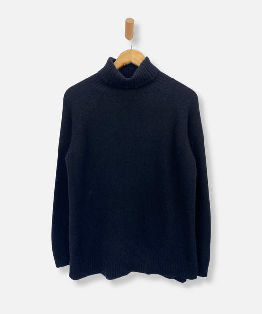 Secondhand cashmere jumper