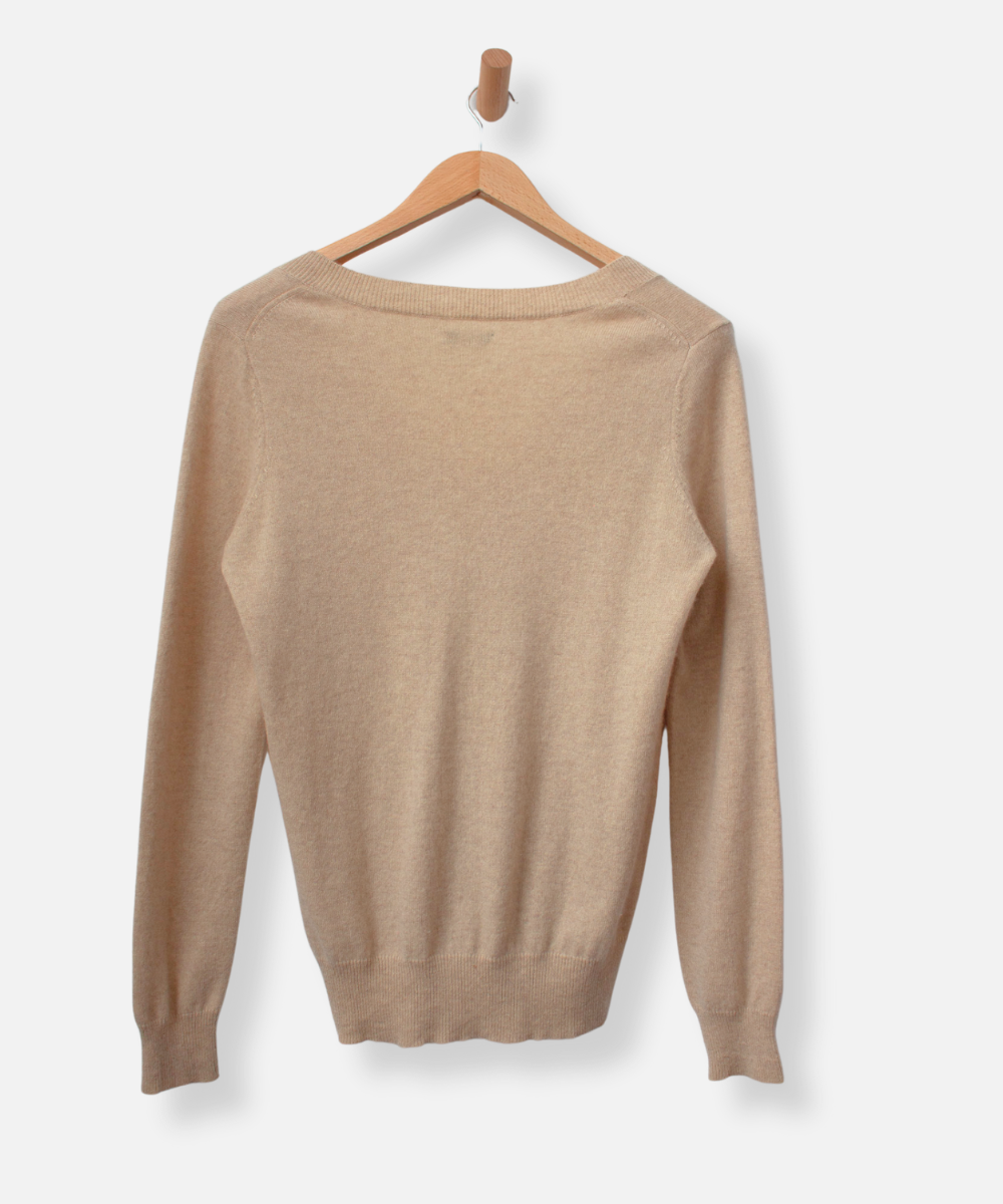 Secondhand cashmere jumper