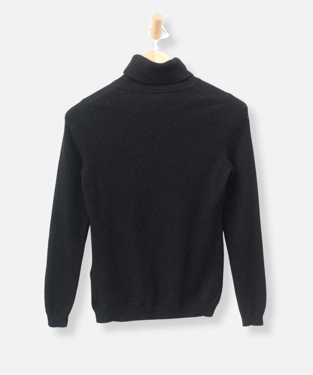 Secondhand cashmere jumper