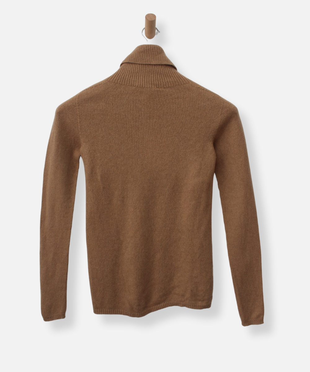 Secondhand cashmere jumper