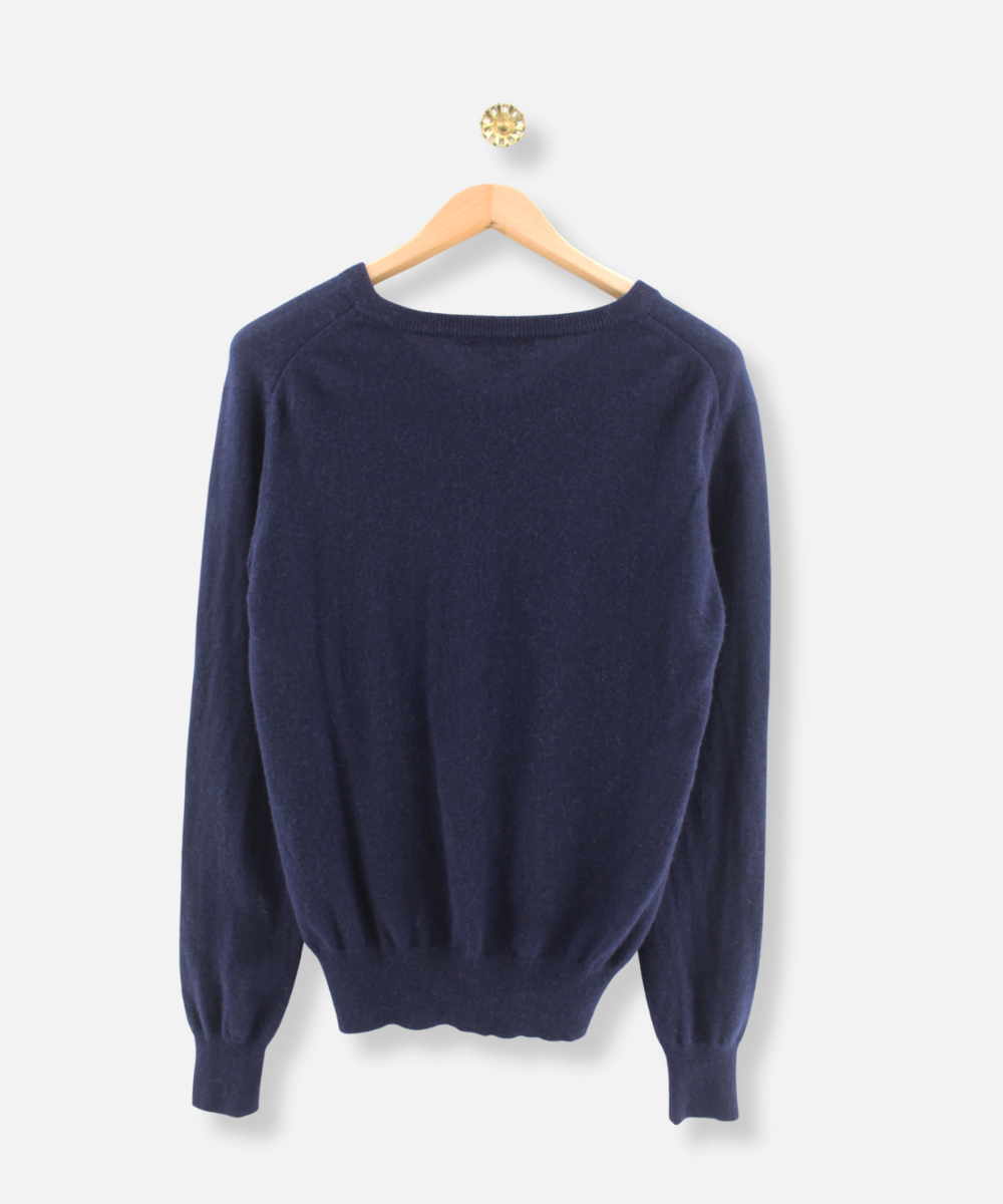 Secondhand cashmere jumper