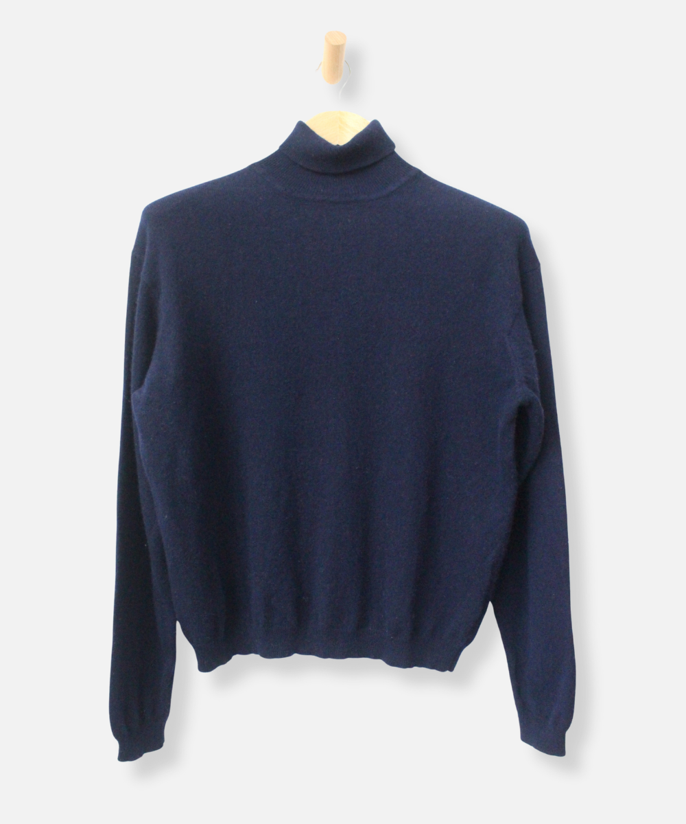 Secondhand cashmere jumper
