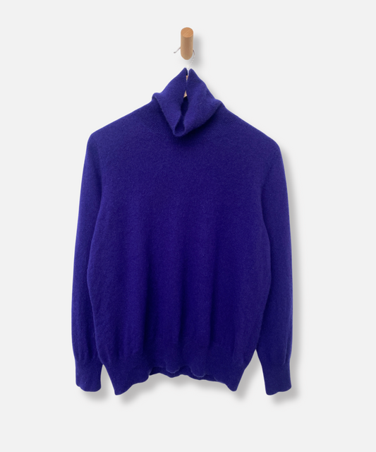 Secondhand cashmere jumper