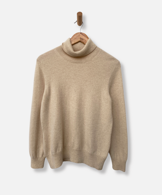 Secondhand cashmere jumper