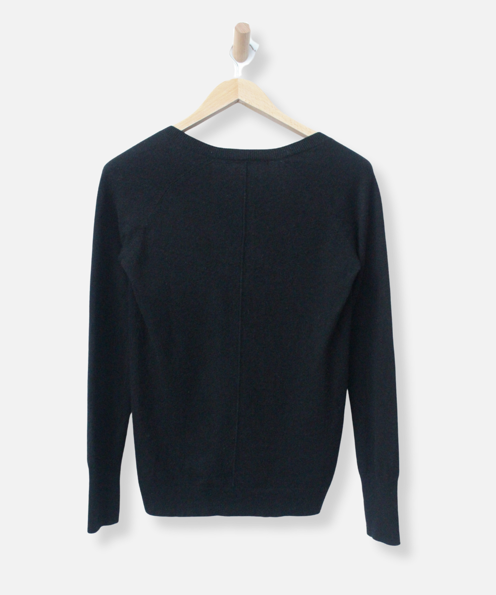 Secondhand cashmere jumper