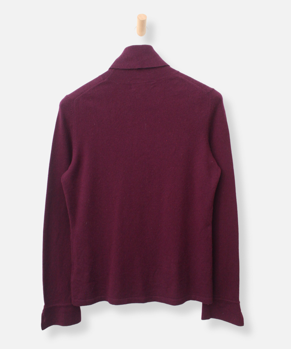 Secondhand cashmere jumper