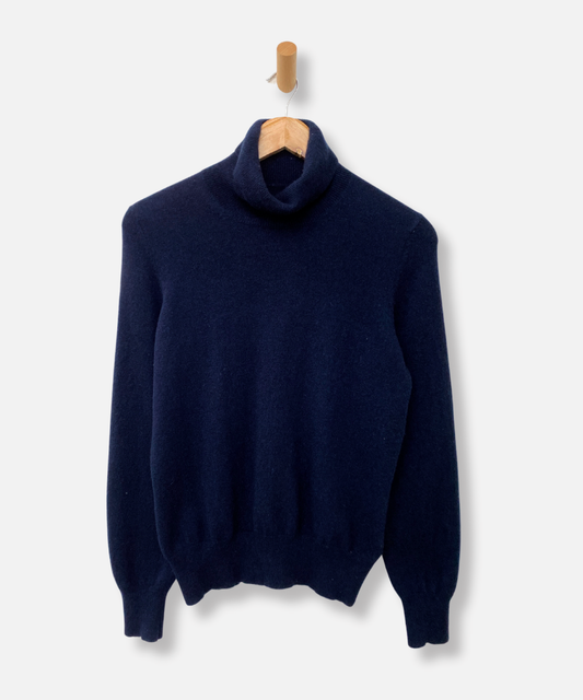 Secondhand cashmere jumper