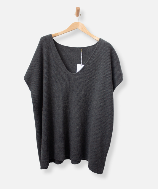 Secondhand cashmere vest