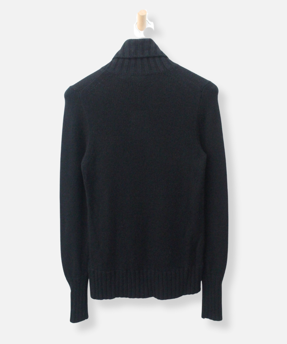 Secondhand cashmere jumper