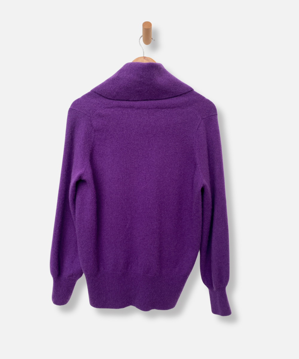 Secondhand cashmere jumper