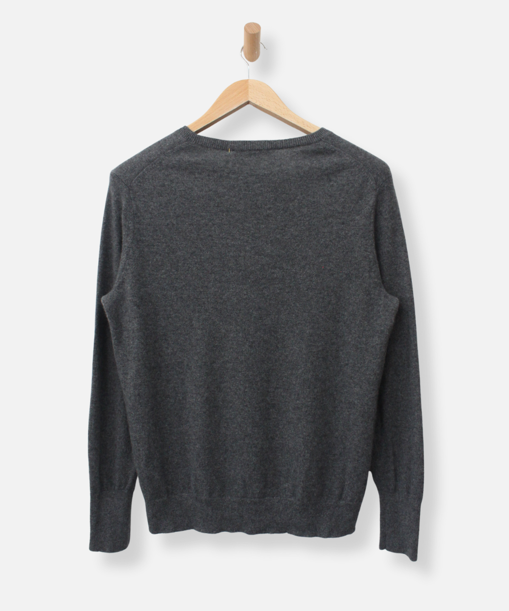 Secondhand cashmere jumper