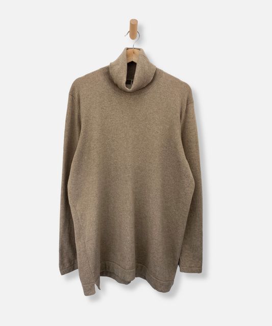 Secondhand cashmere jumper