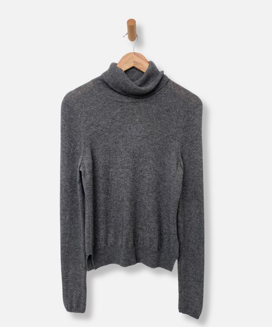 Secondhand cashmere jumper