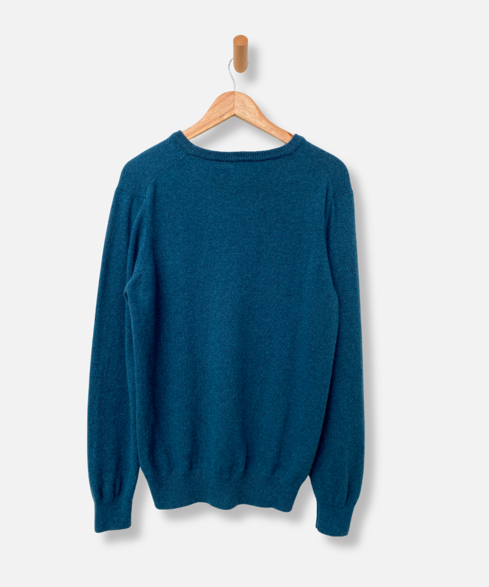 Secondhand cashmere jumper