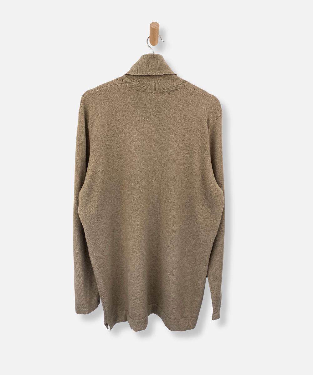 Secondhand cashmere jumper