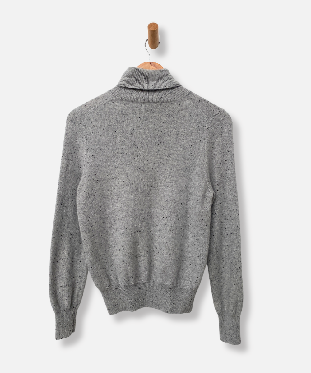 Secondhand cashmere jumper