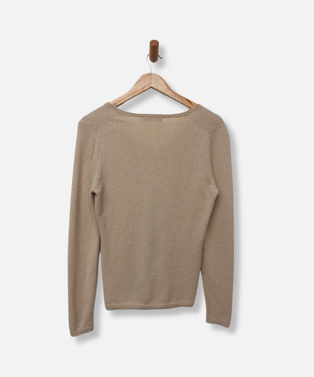 Secondhand cashmere jumper