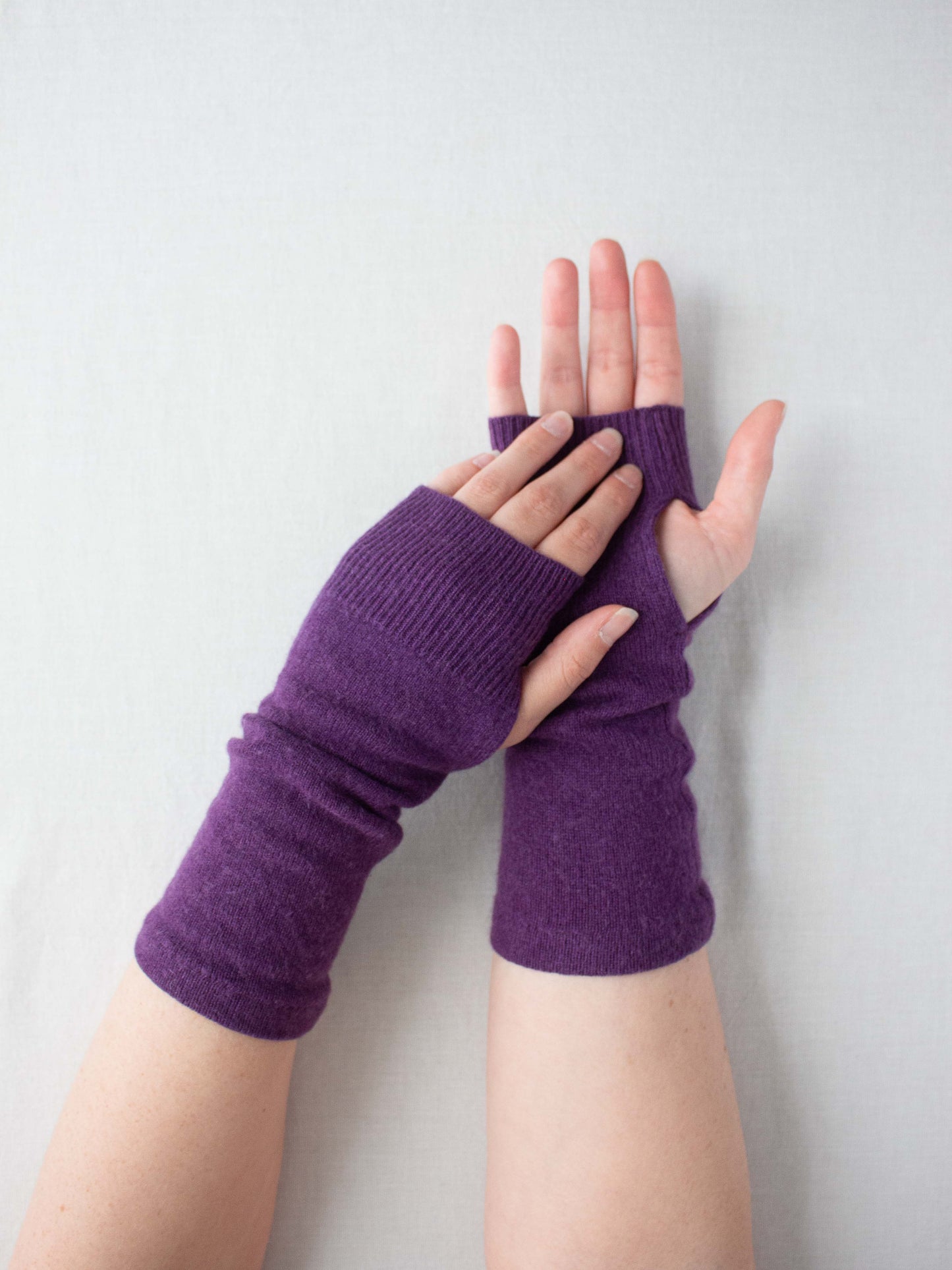 Recycled cashmere hand warmers