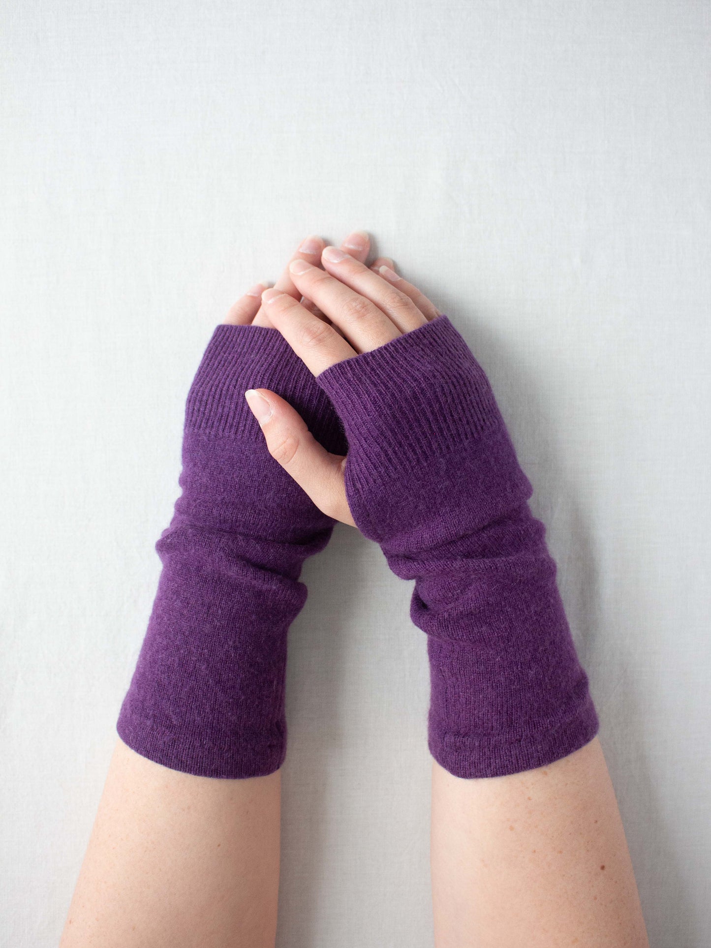 Recycled cashmere hand warmers