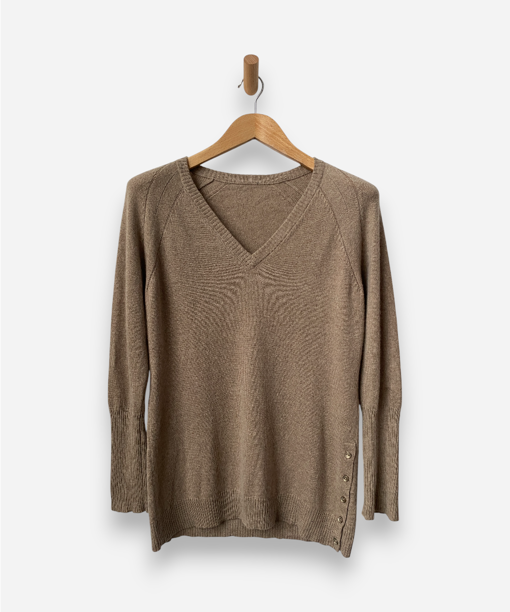 Secondhand cashmere jumper