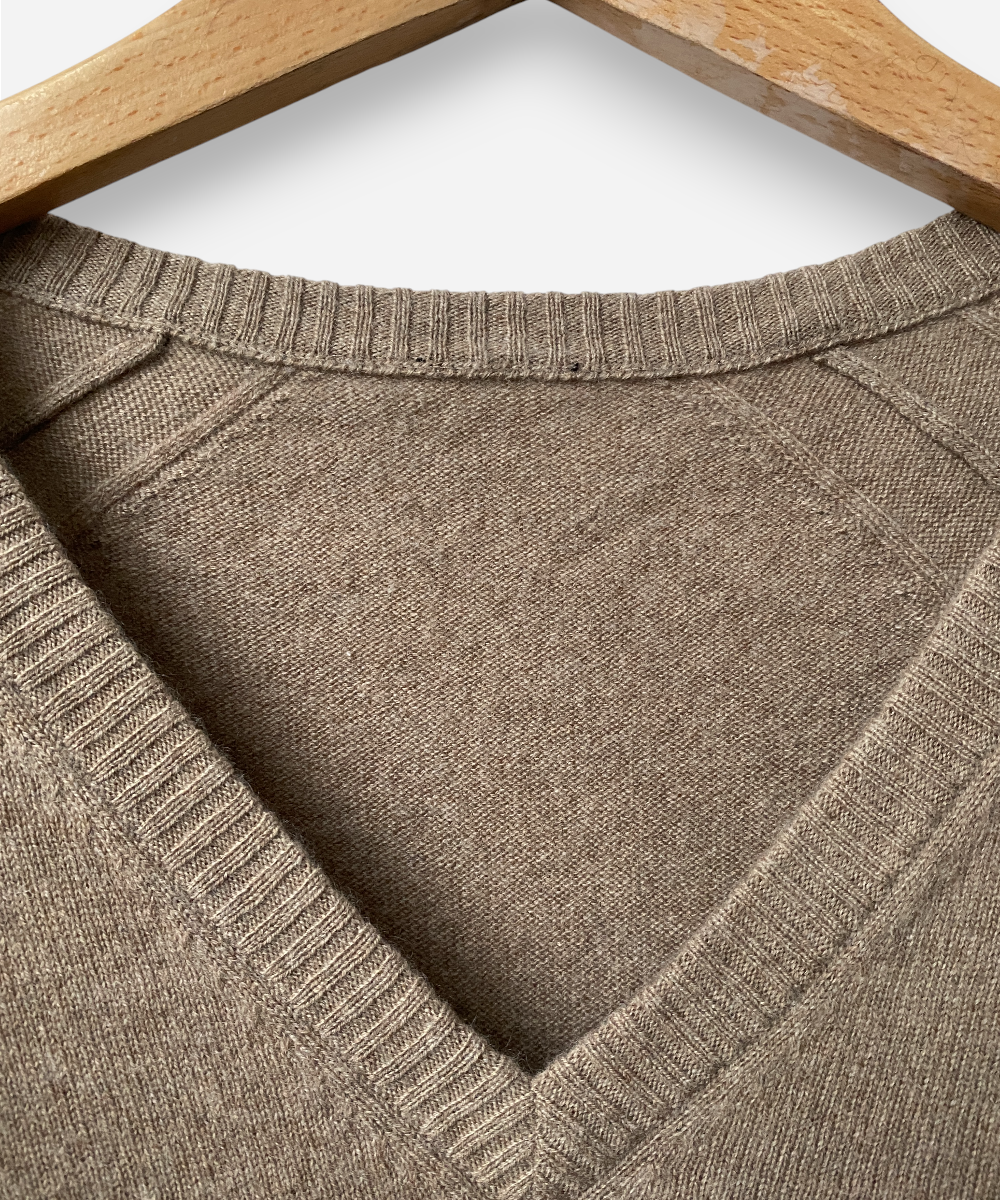 Secondhand cashmere jumper