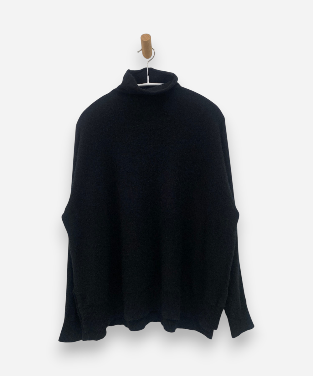 Black Cashmere Mock Neck Oversized Jumper