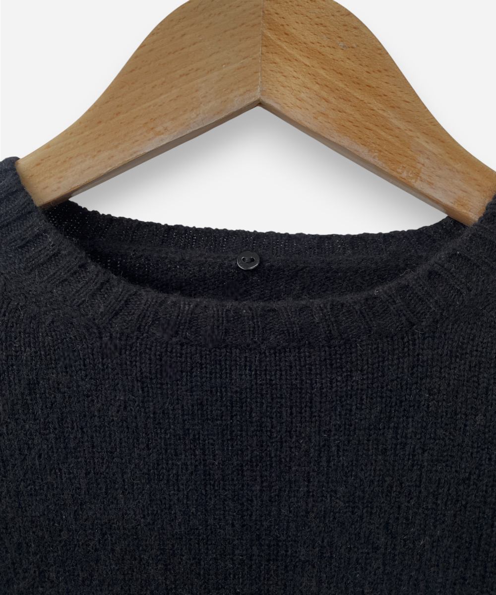 Secondhand cashmere jumper