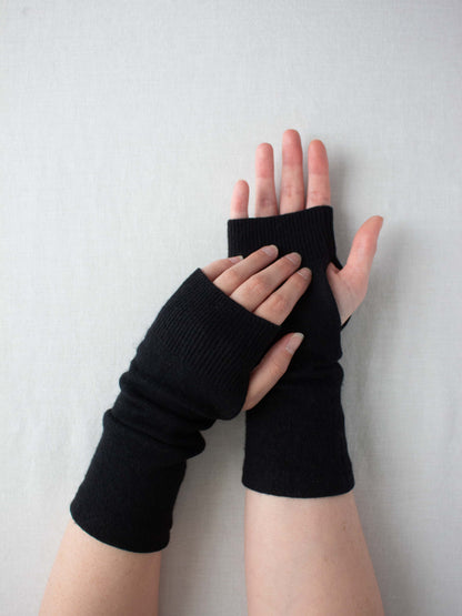 Recycled cashmere hand warmers