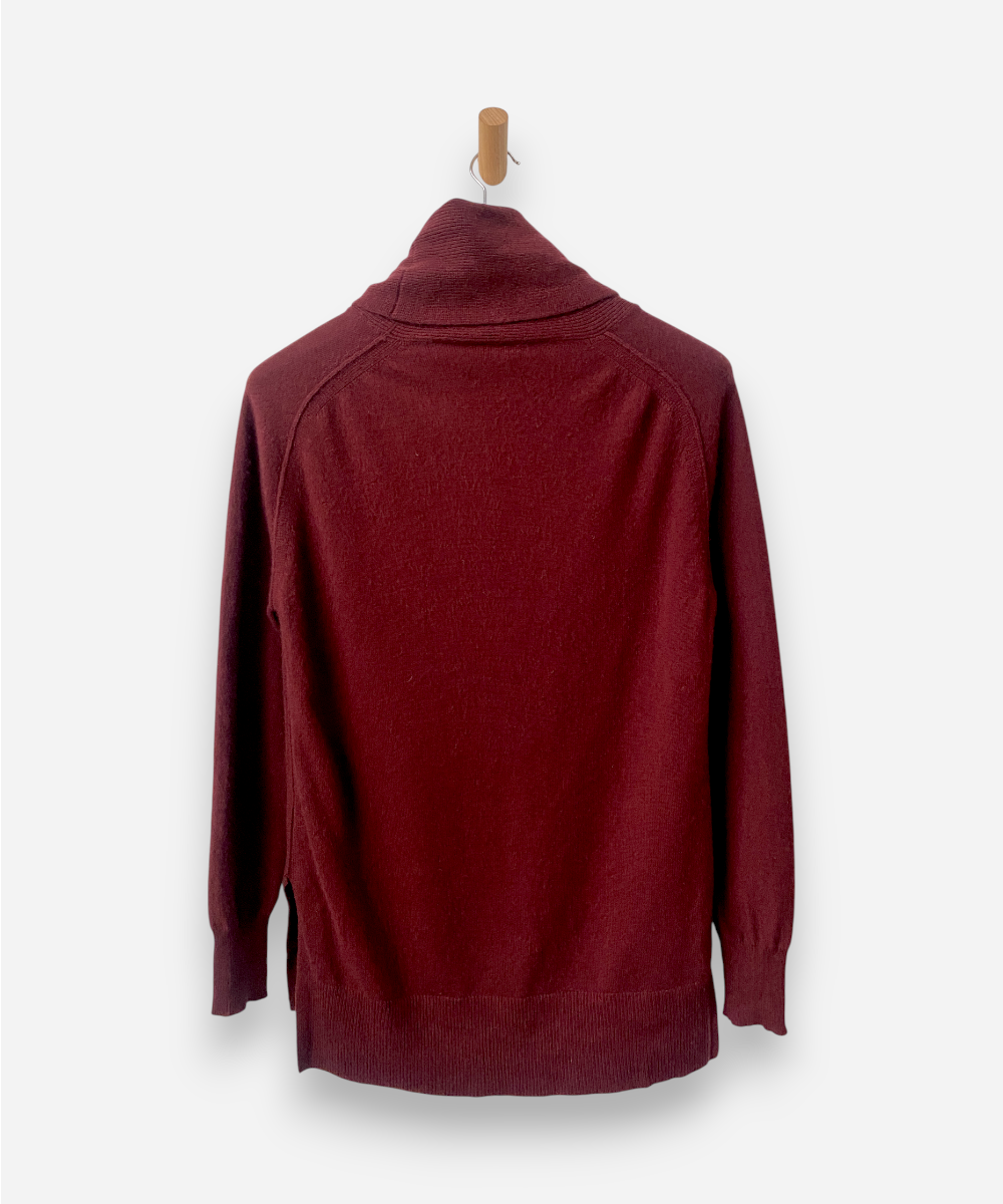 Secondhand cashmere jumper