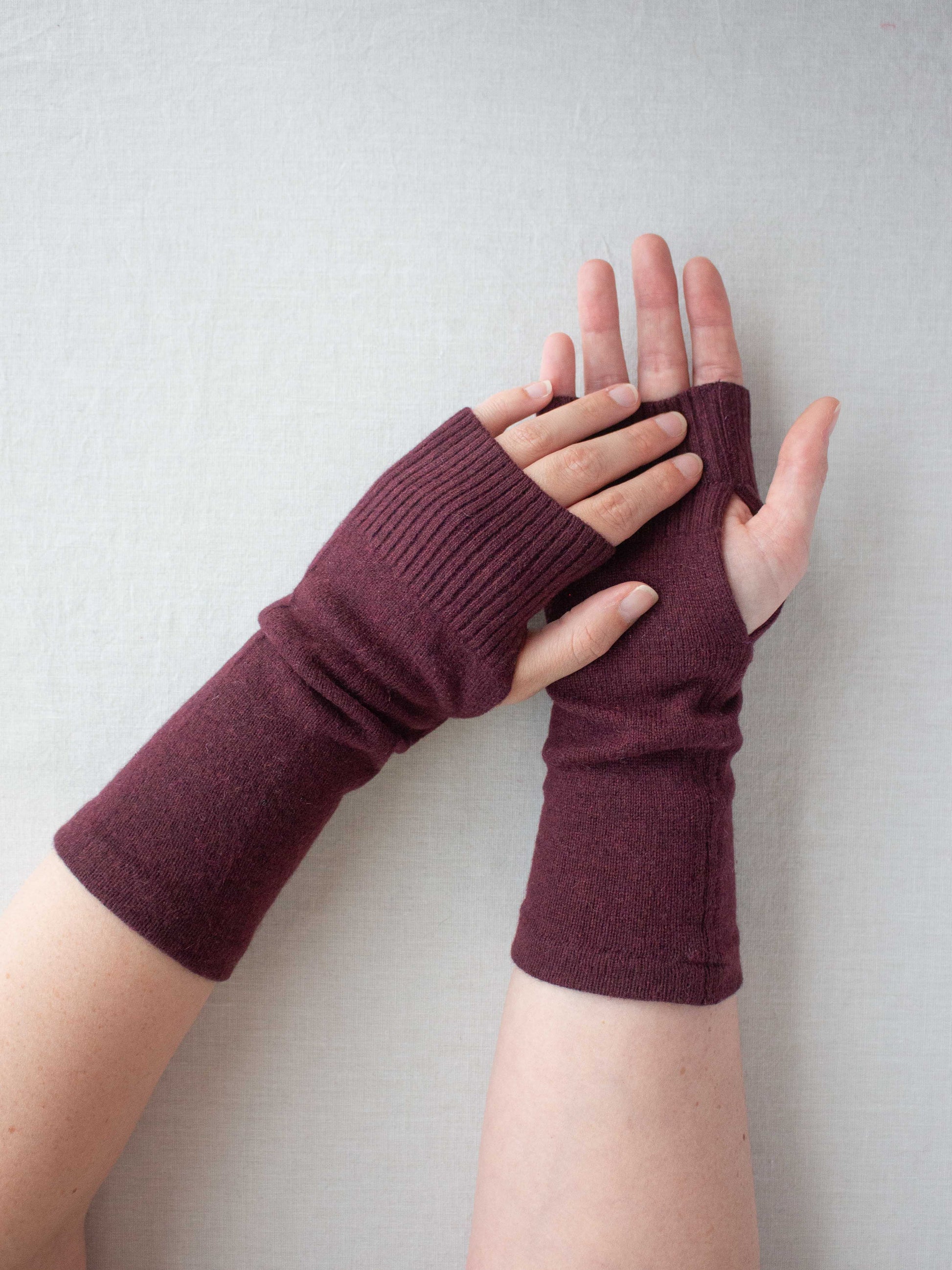 Recycled cashmere hand warmers